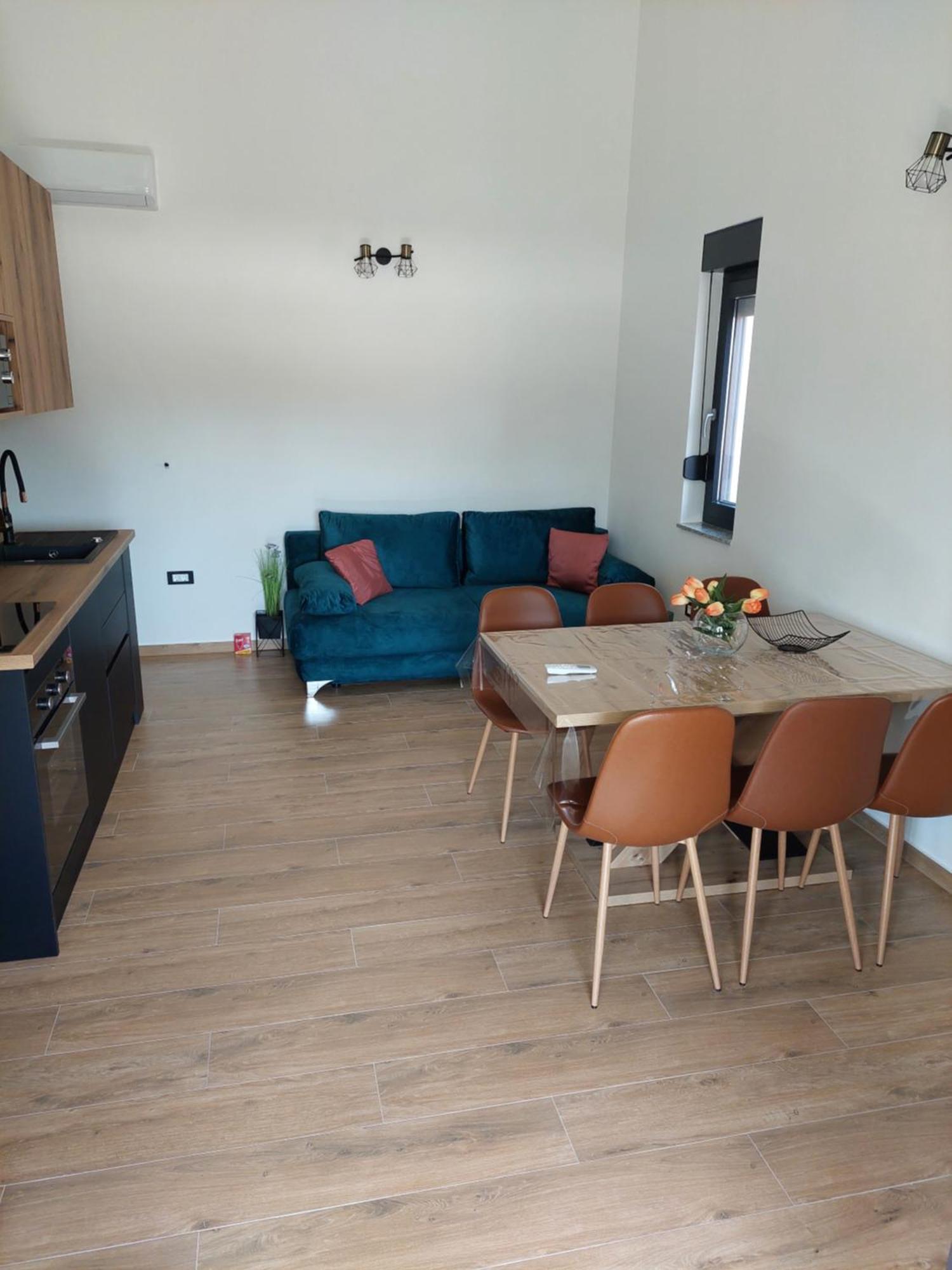Apartmani Karla Paklenica Starigrad Paklenica Exterior photo
